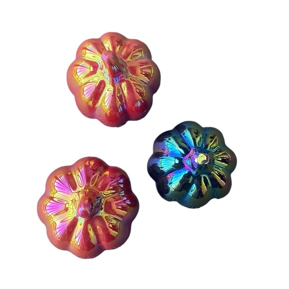 3 Iridescent Target Bullseye Pumpkins - Picture 3 of 14